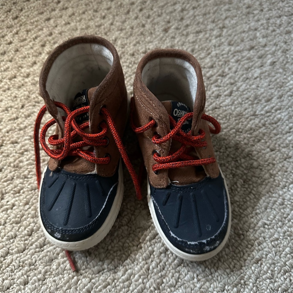 OshKosh B'gosh Brown and Navy Booties